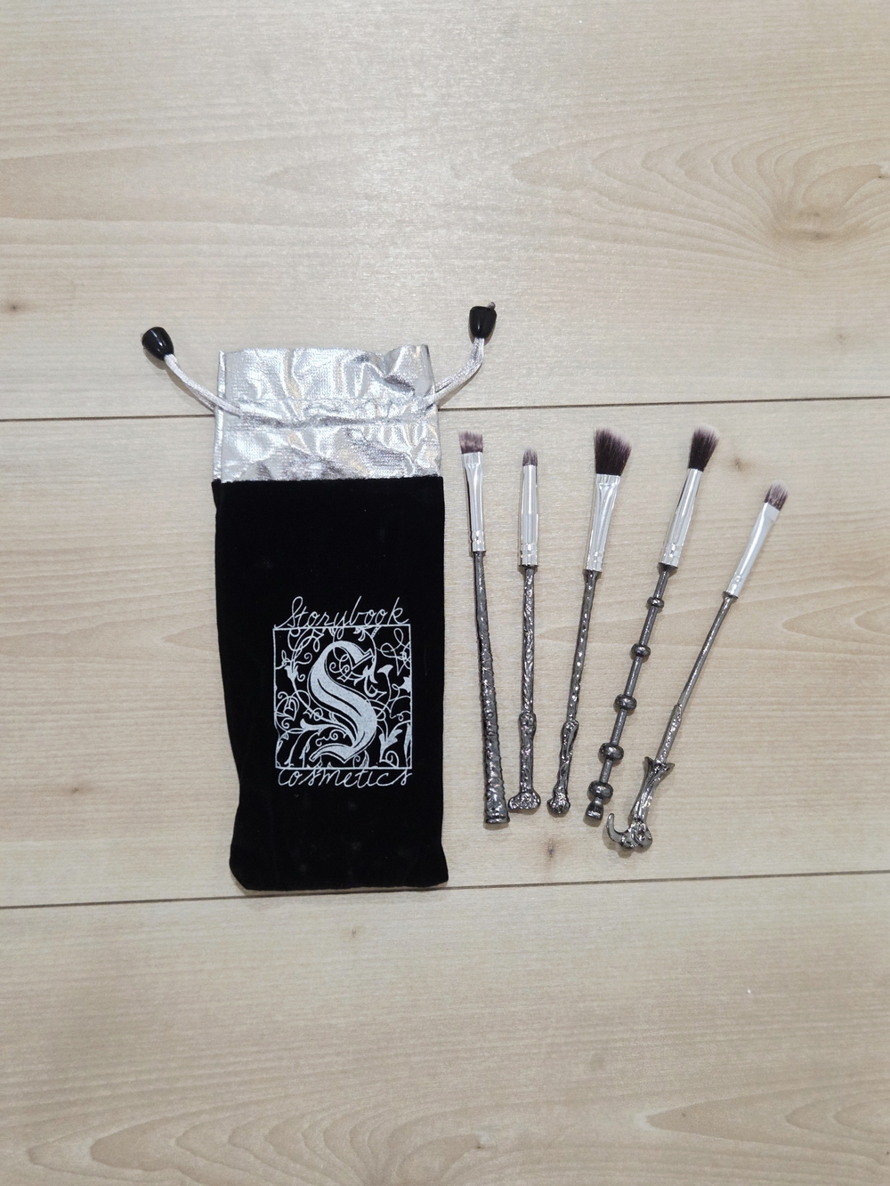 Storybook Cosmetics Black & Silver Velvet Pouch Brush Set Of 6